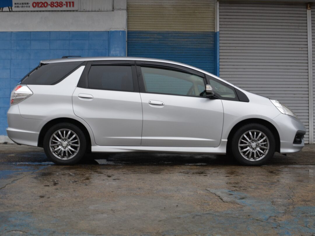 フィットシャトル 1002