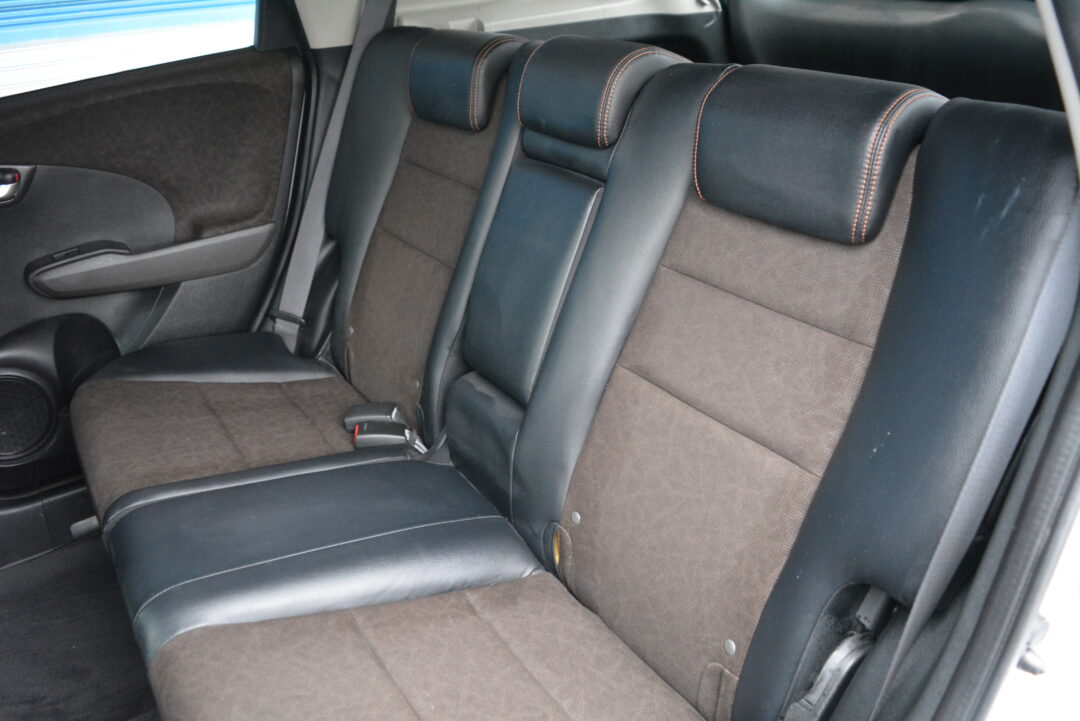 フィットシャトル 1002