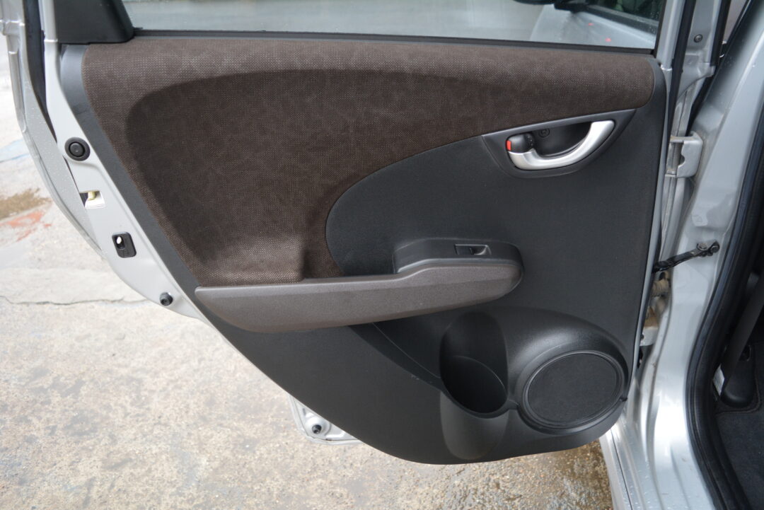 フィットシャトル 1002