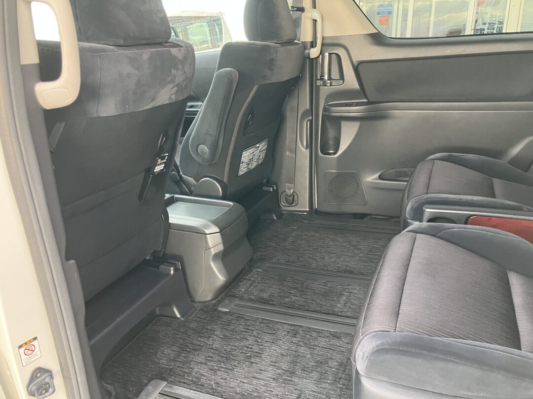 ヴェルファイア 5920