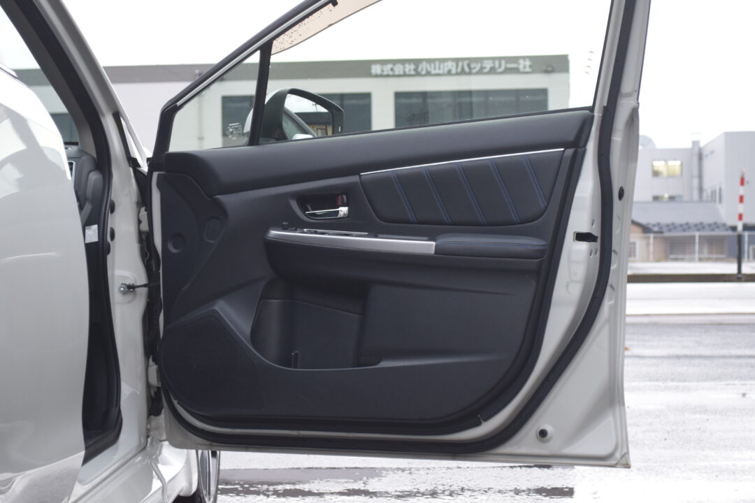 レヴォーグ 3223