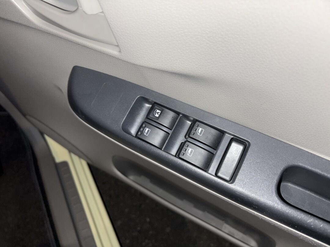 ミライース 7369