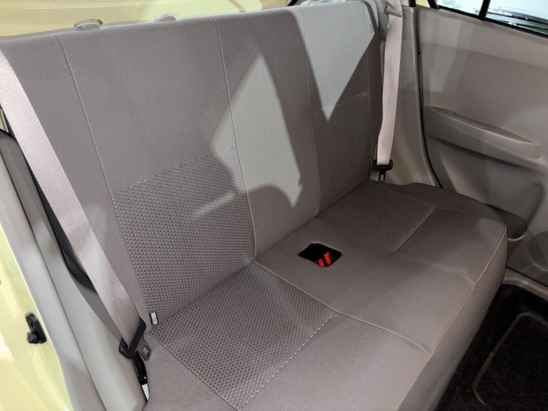 ミライース 7369