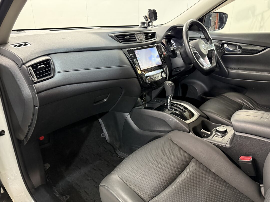 エクストレイル 8323