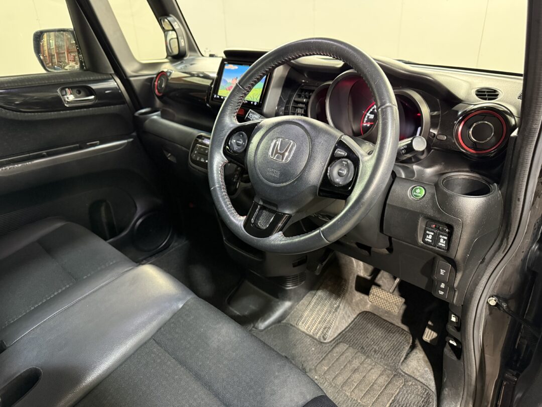 N-BOXカスタム 8973