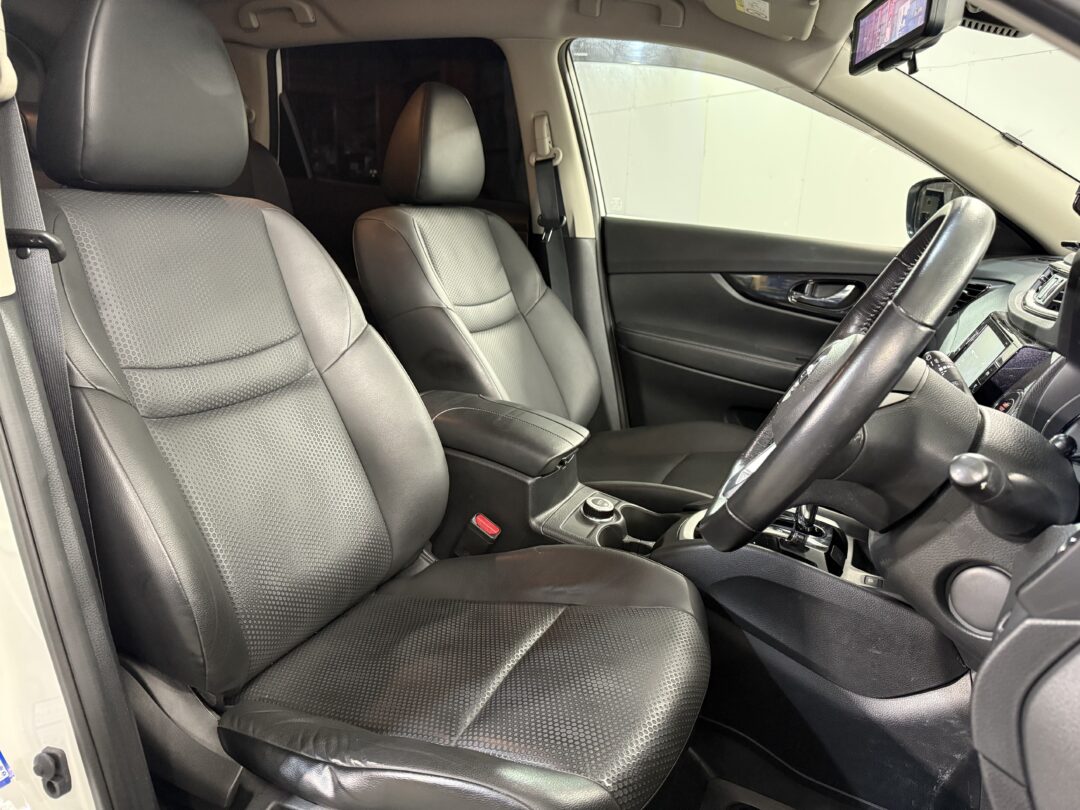 エクストレイル 8323