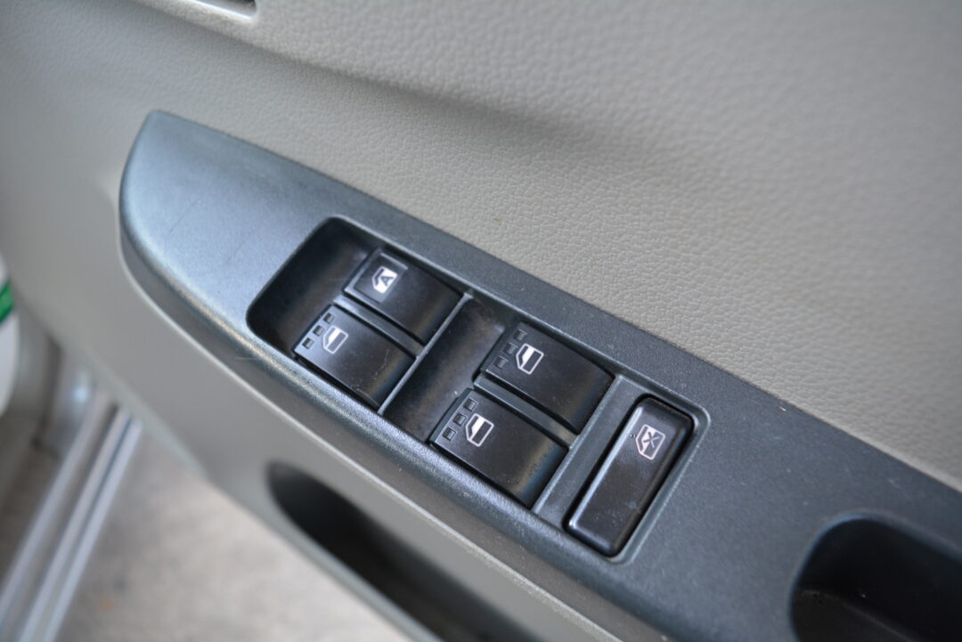 ミライース 1571