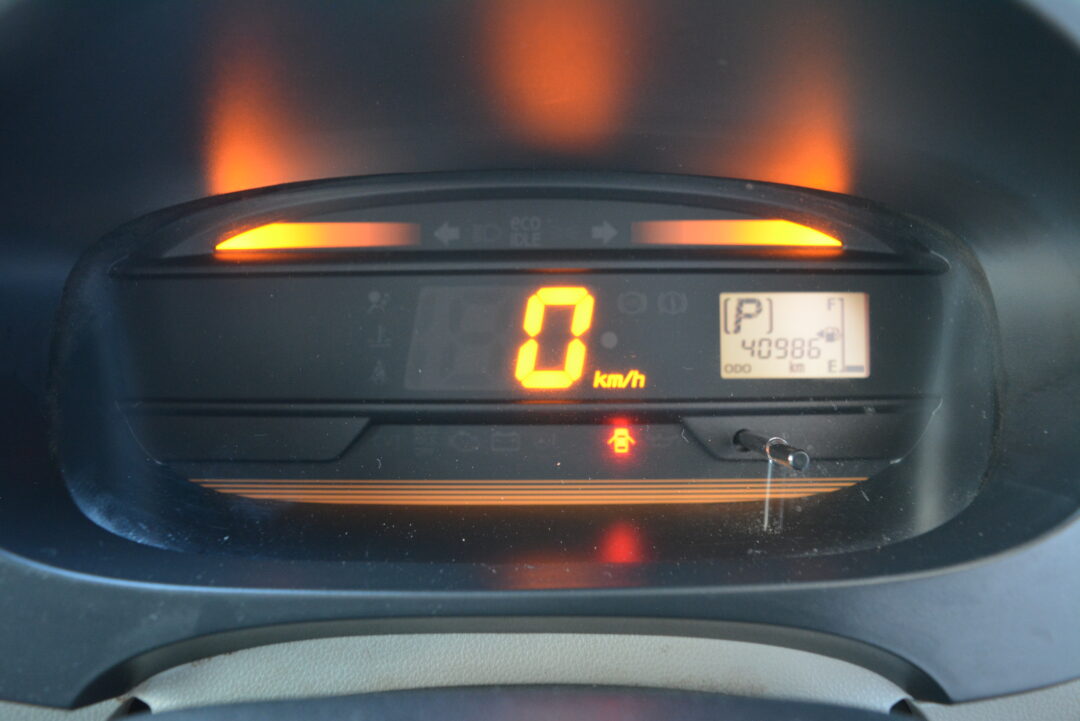 ミライース 1571