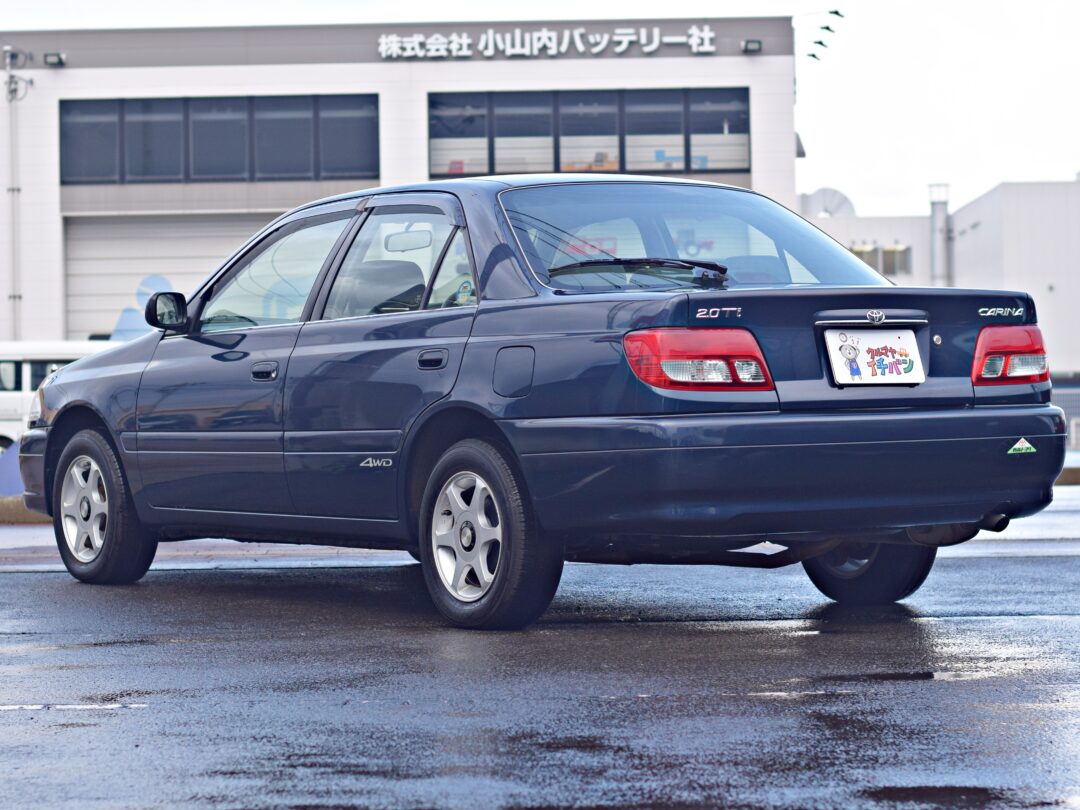 カリーナセダン 4716