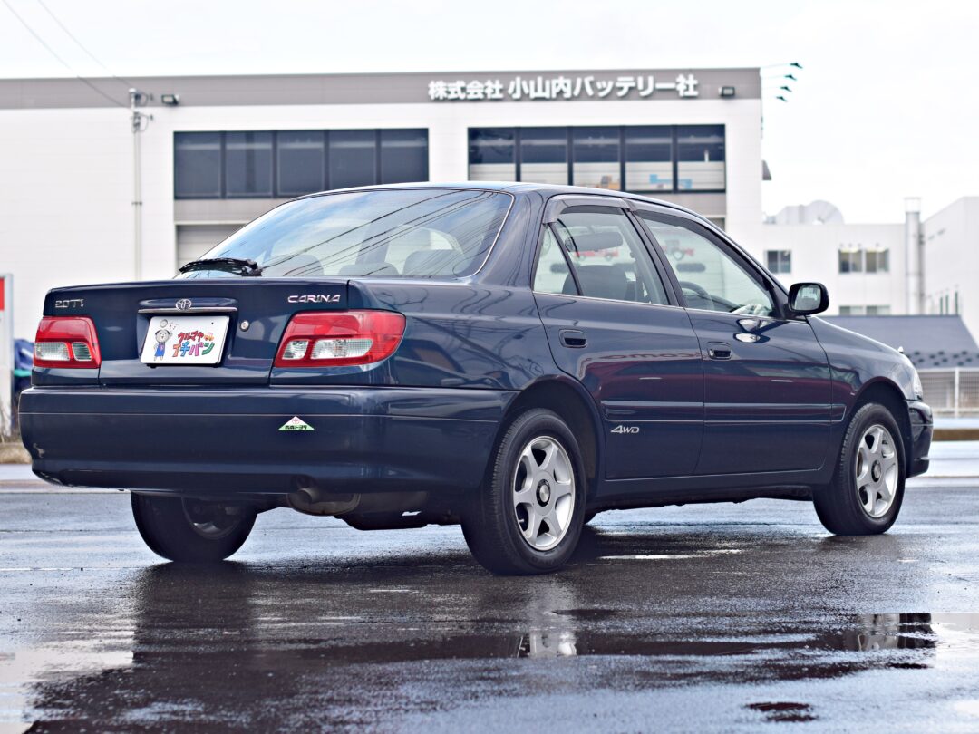 カリーナセダン 4716