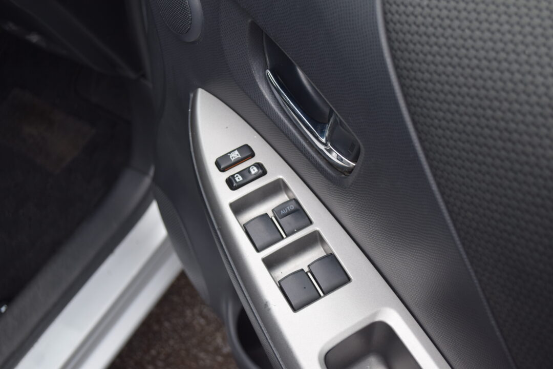 ラクティス 6824