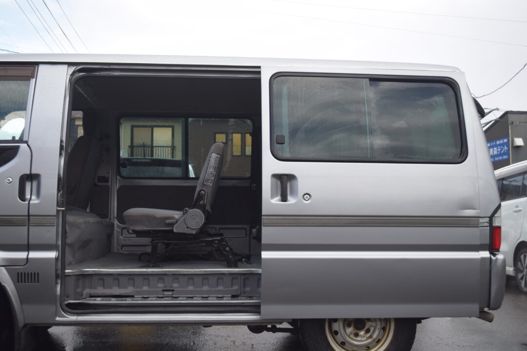 ボンゴバン 4368