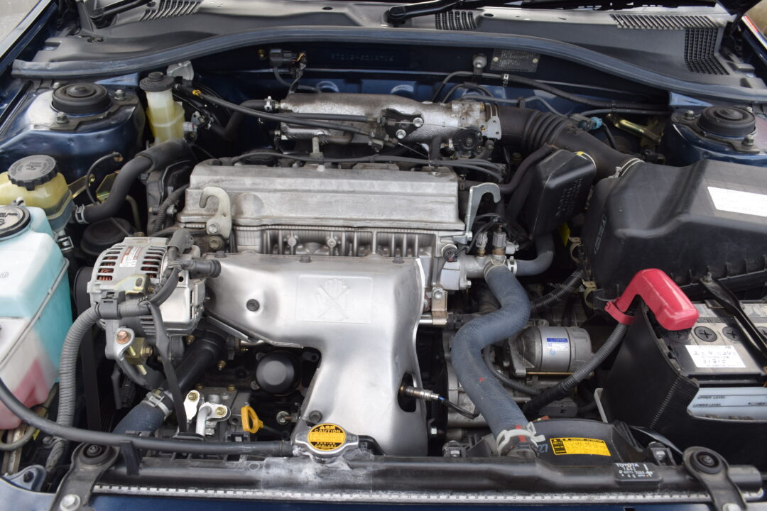 カリーナセダン 4716