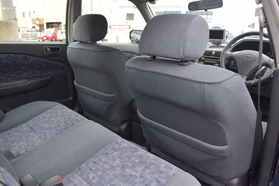 カリーナセダン 4716