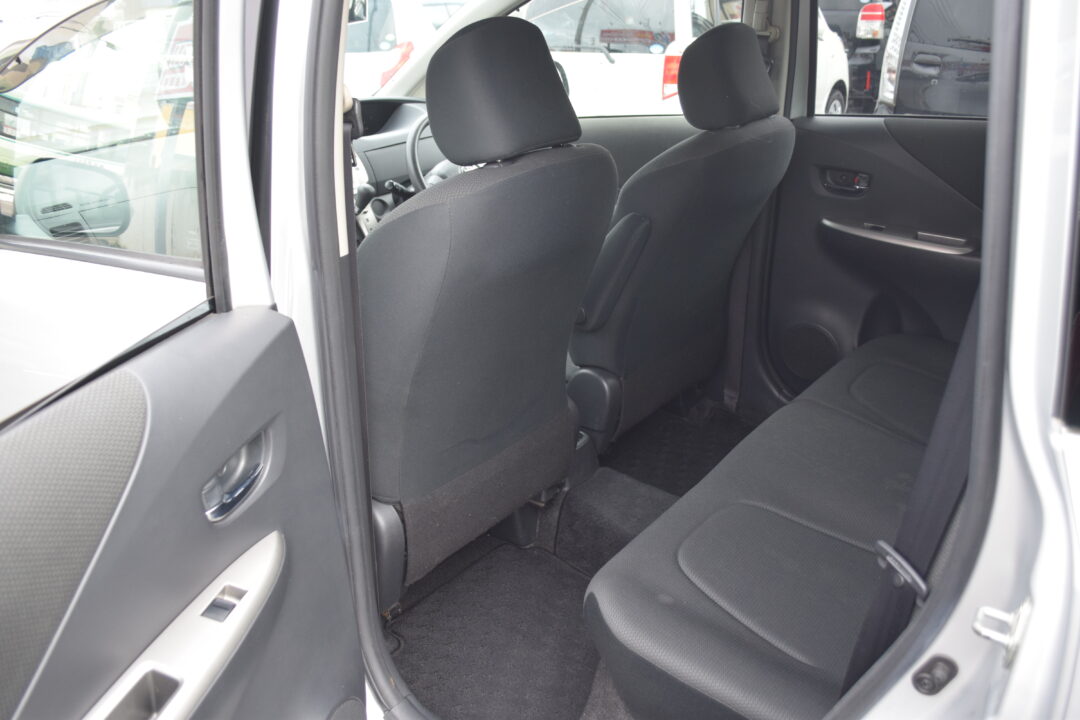 ラクティス 6824