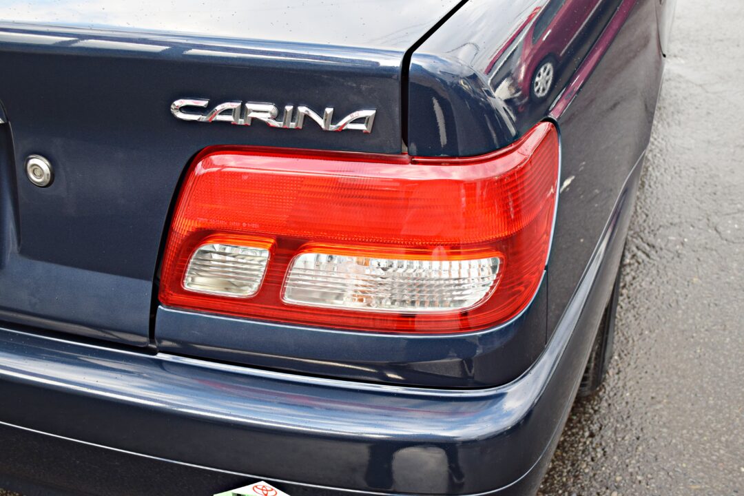 カリーナセダン 4716