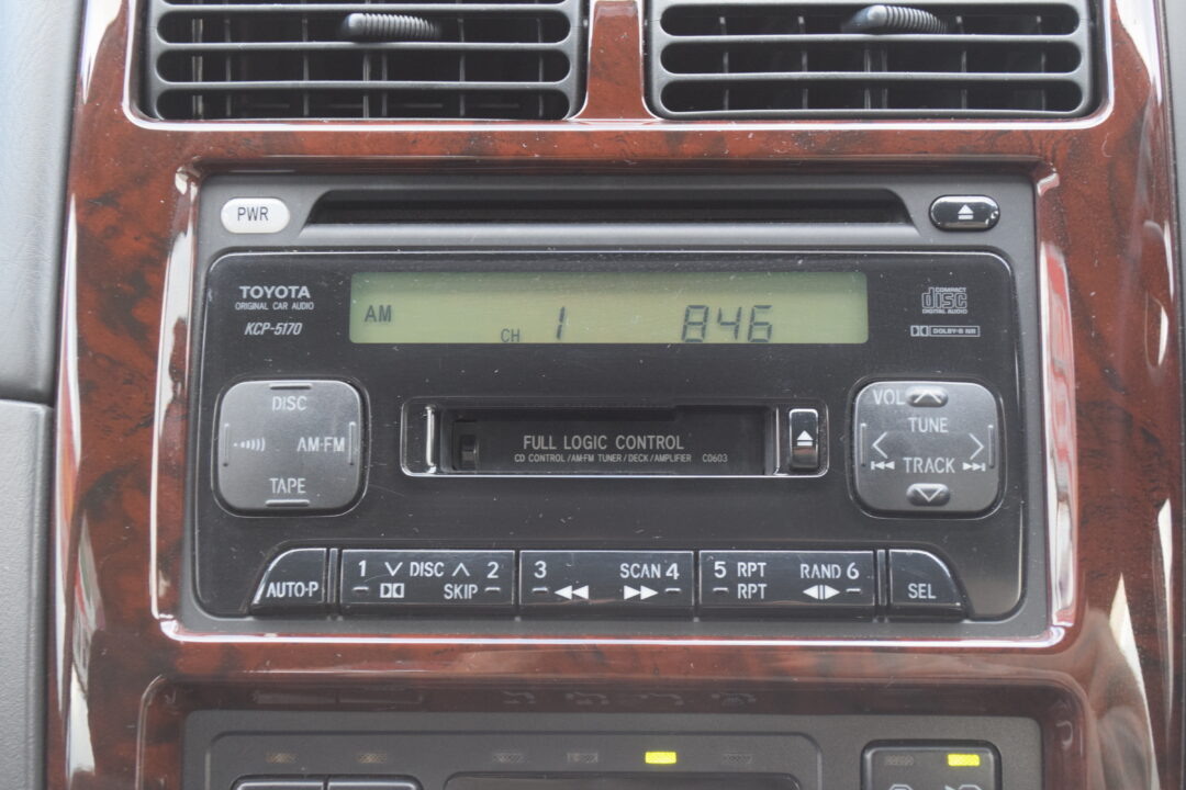 カリーナセダン 4716