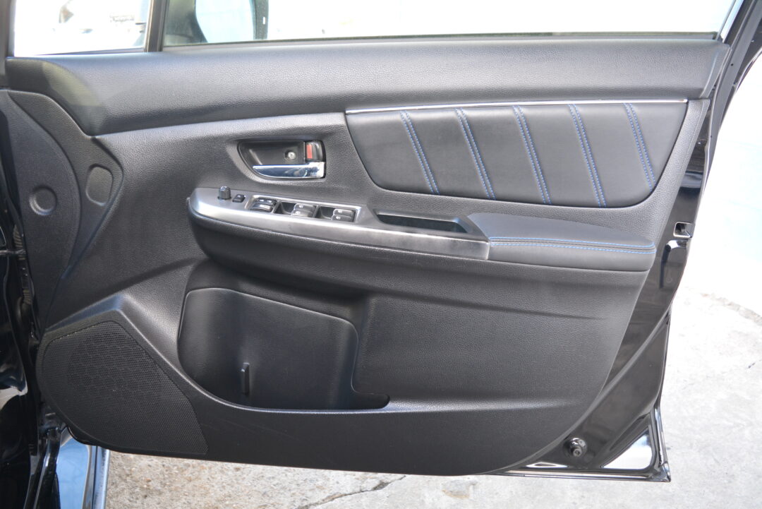 レヴォーグ 8283