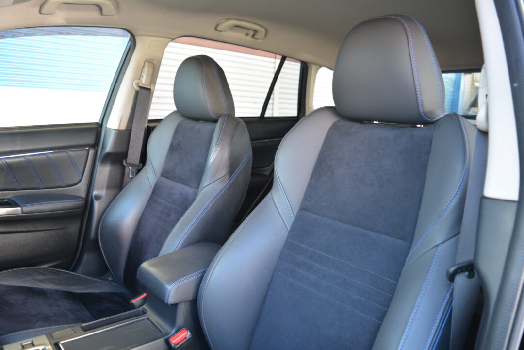 レヴォーグ 8283