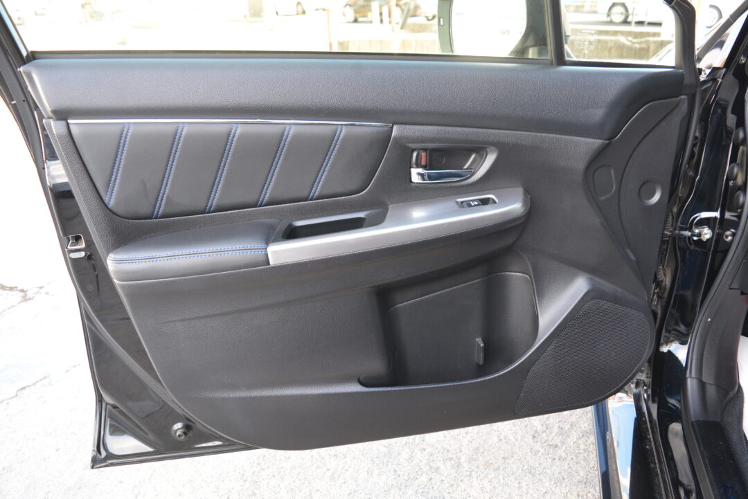 レヴォーグ 8283