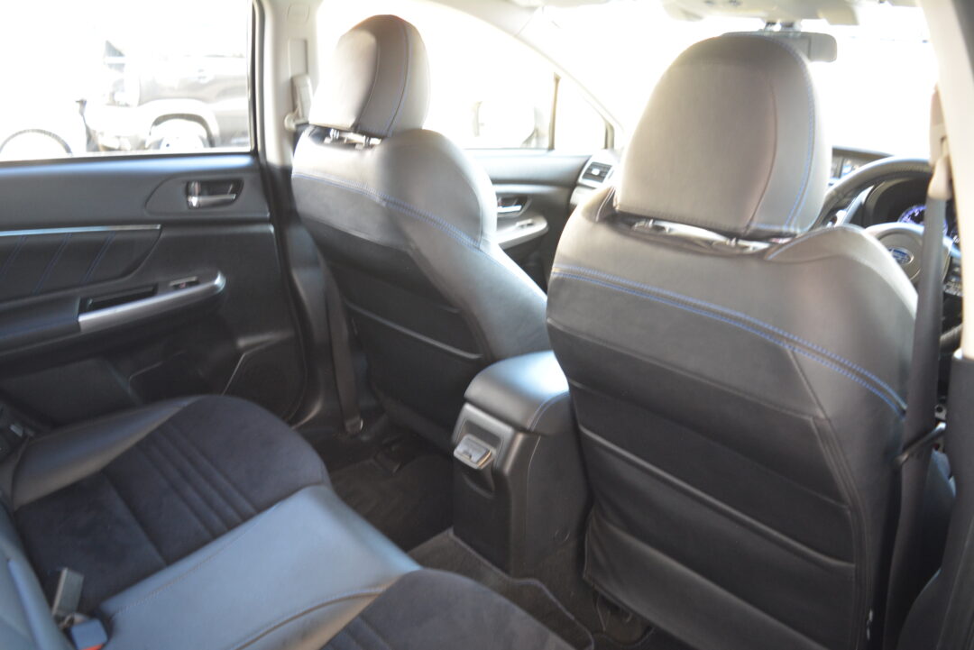 レヴォーグ 8283