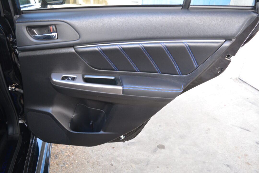 レヴォーグ 8283