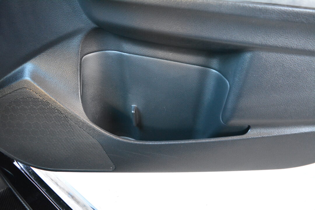 レヴォーグ 8283