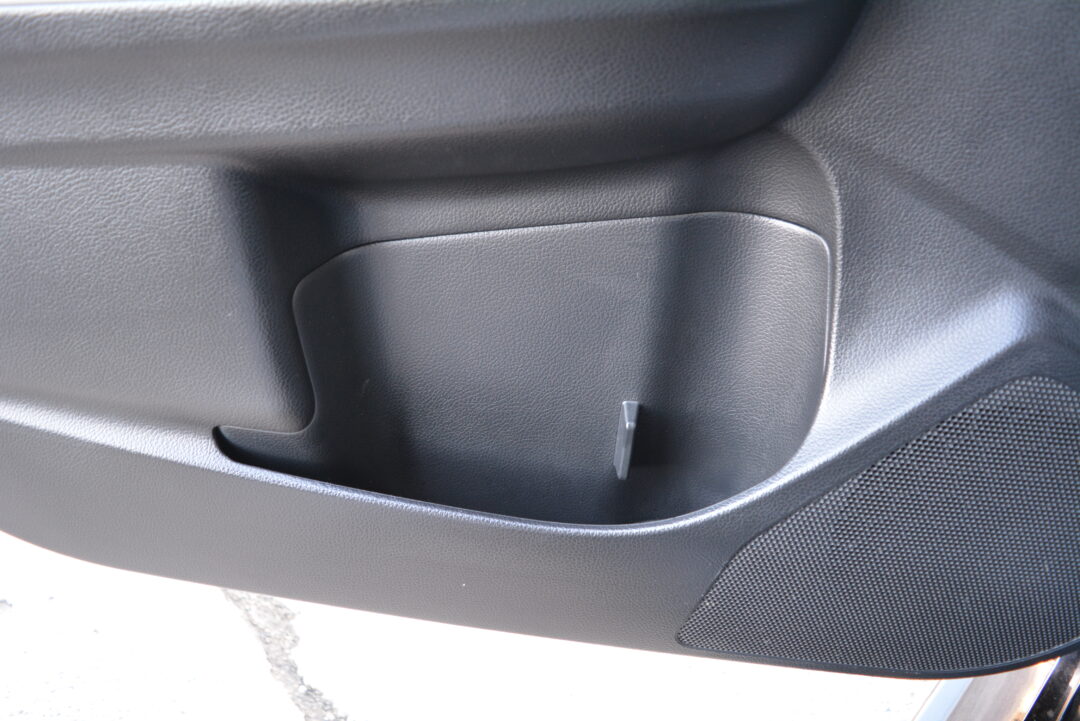 レヴォーグ 8283