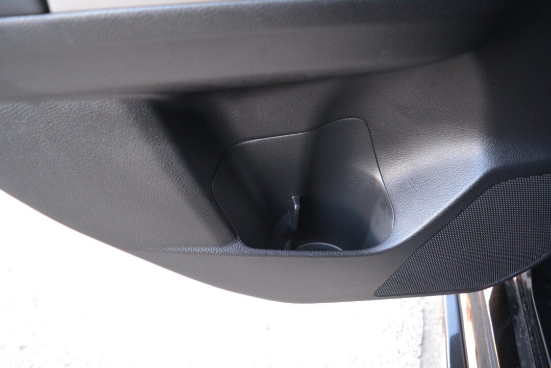 レヴォーグ 8283