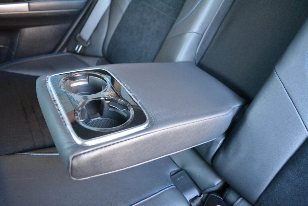 レヴォーグ 8283