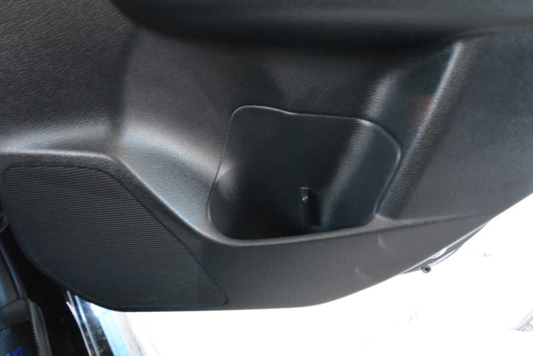 レヴォーグ 8283