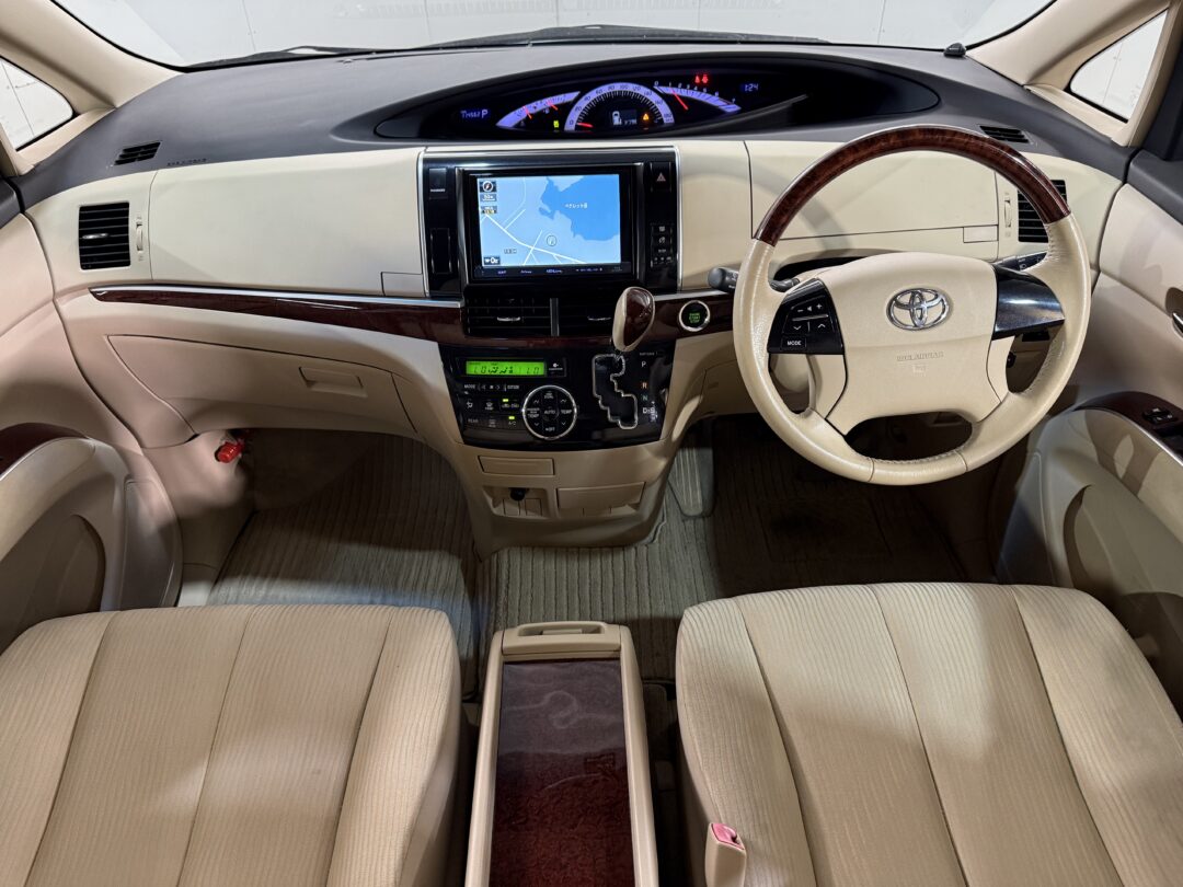 エスティマ 8202