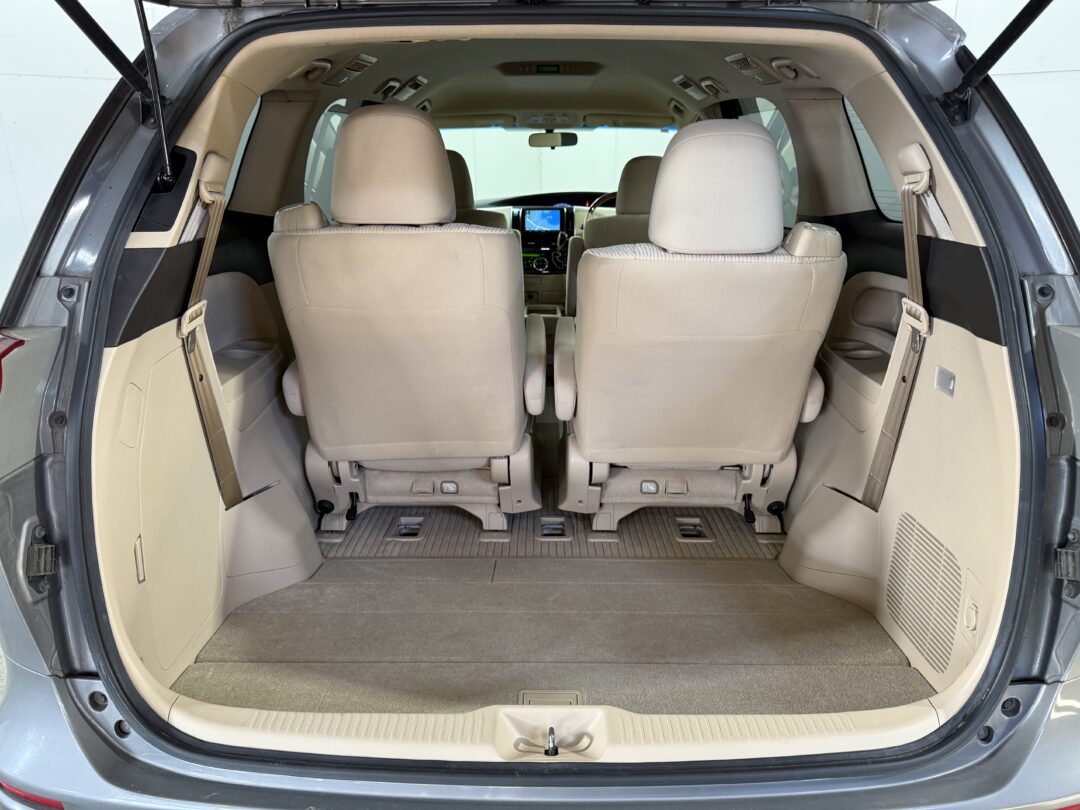 エスティマ 8202