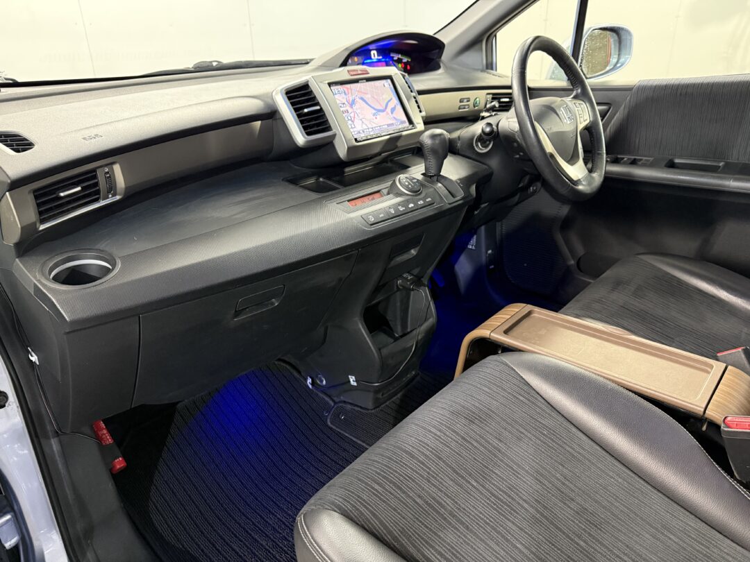 フリードスパイクハイブリッド8672