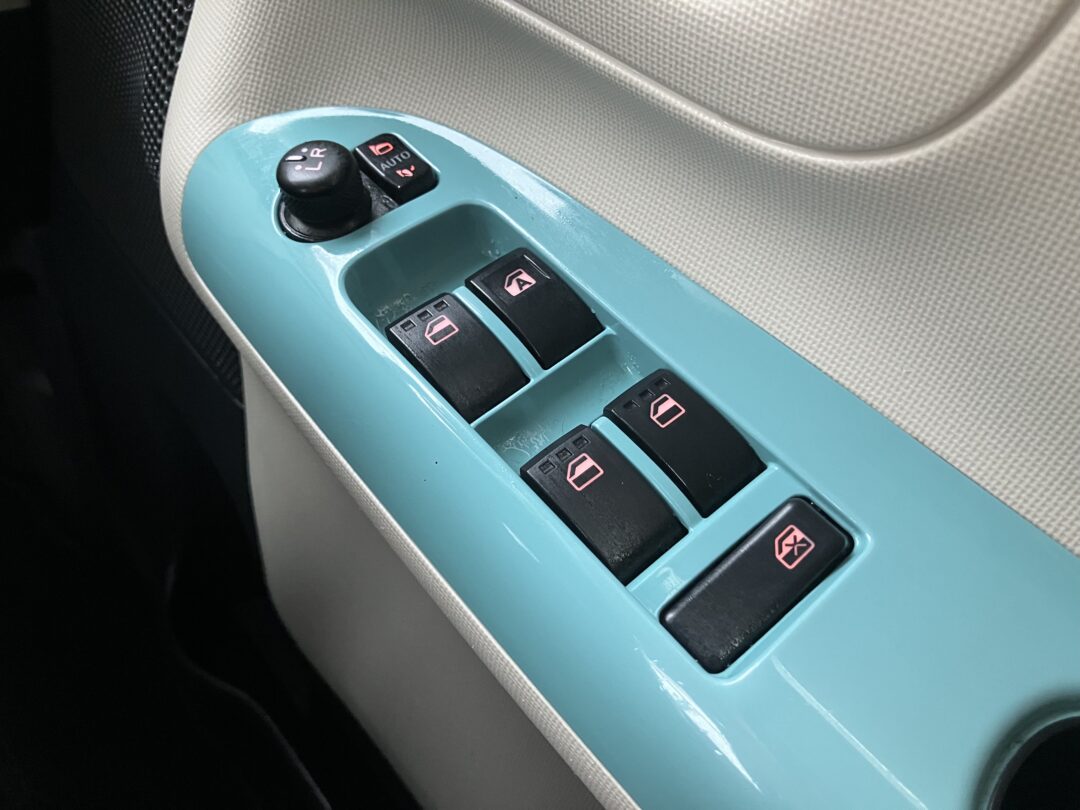 ムーヴキャンバス 5706