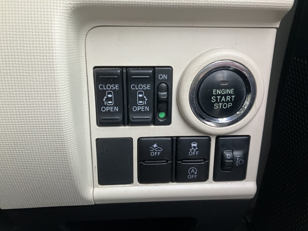 ムーヴキャンバス 5706