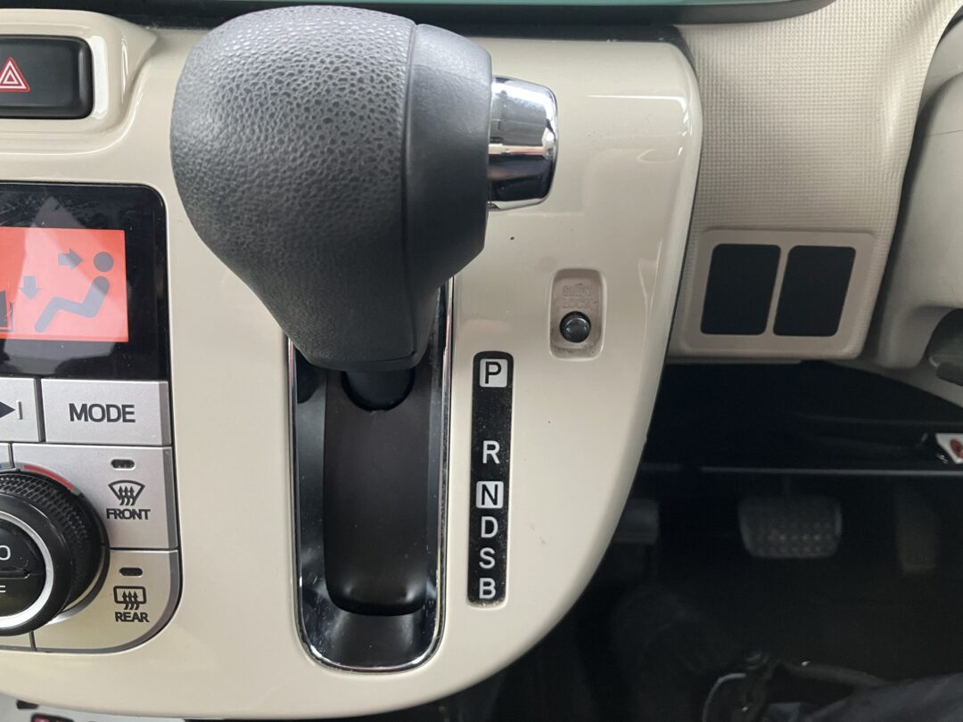 ムーヴキャンバス 5706