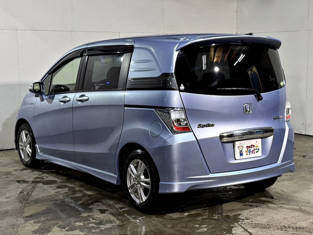 フリードスパイクハイブリッド8672