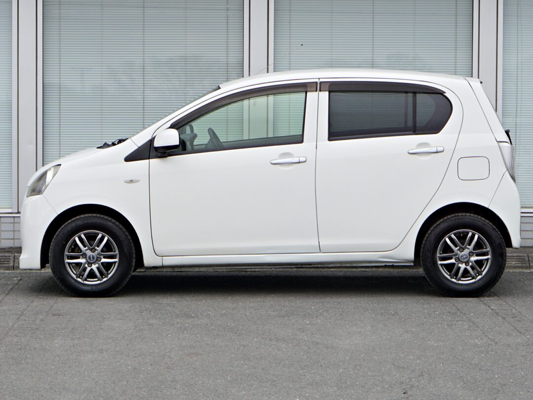 ミライース 8773