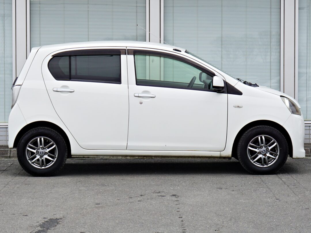 ミライース 8773