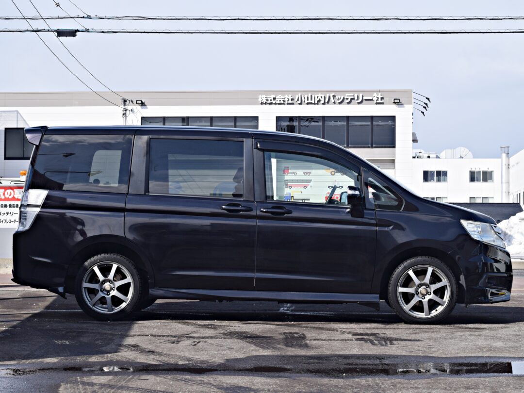 ステップワゴンスパーダ 5841