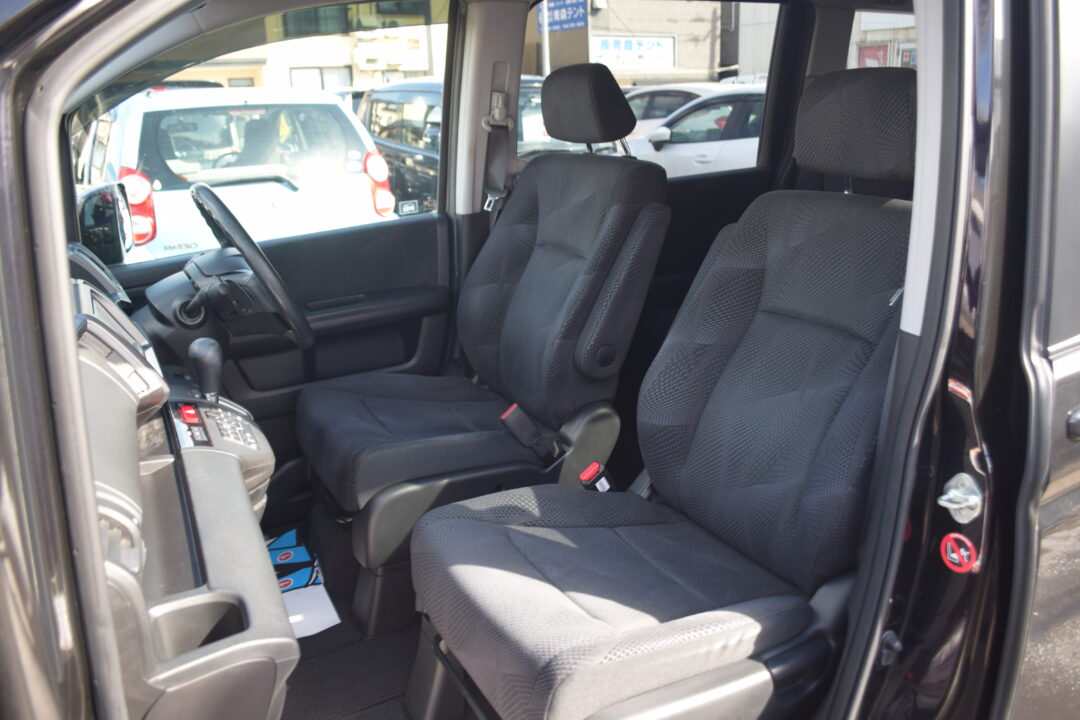 ステップワゴンスパーダ 5841