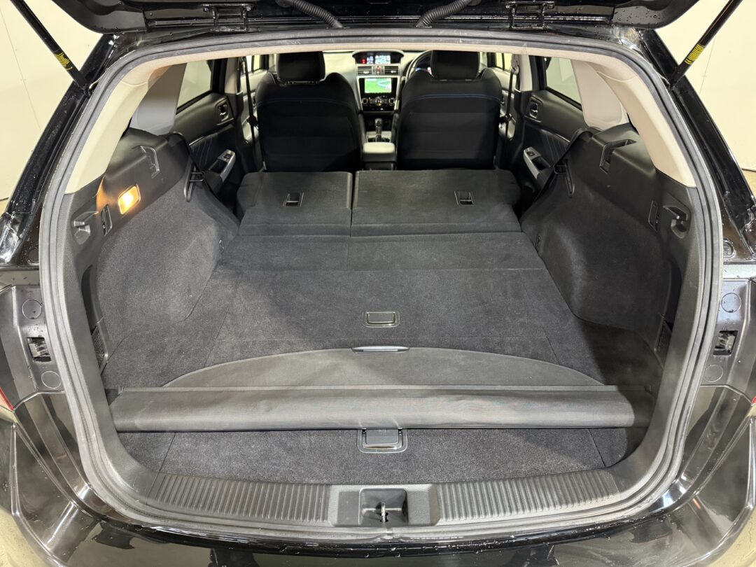 レヴォーグ 1649