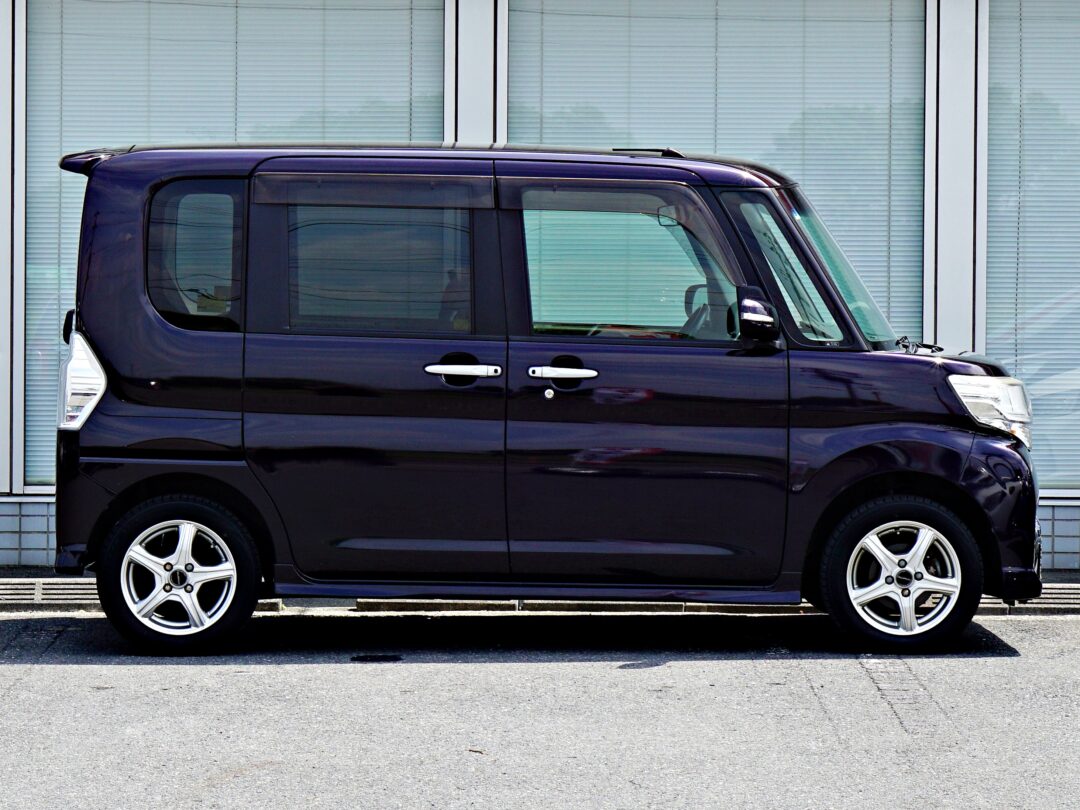 タント 8608
